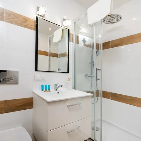 Apartment Kochanowskiego Parkside By Bookinghost *